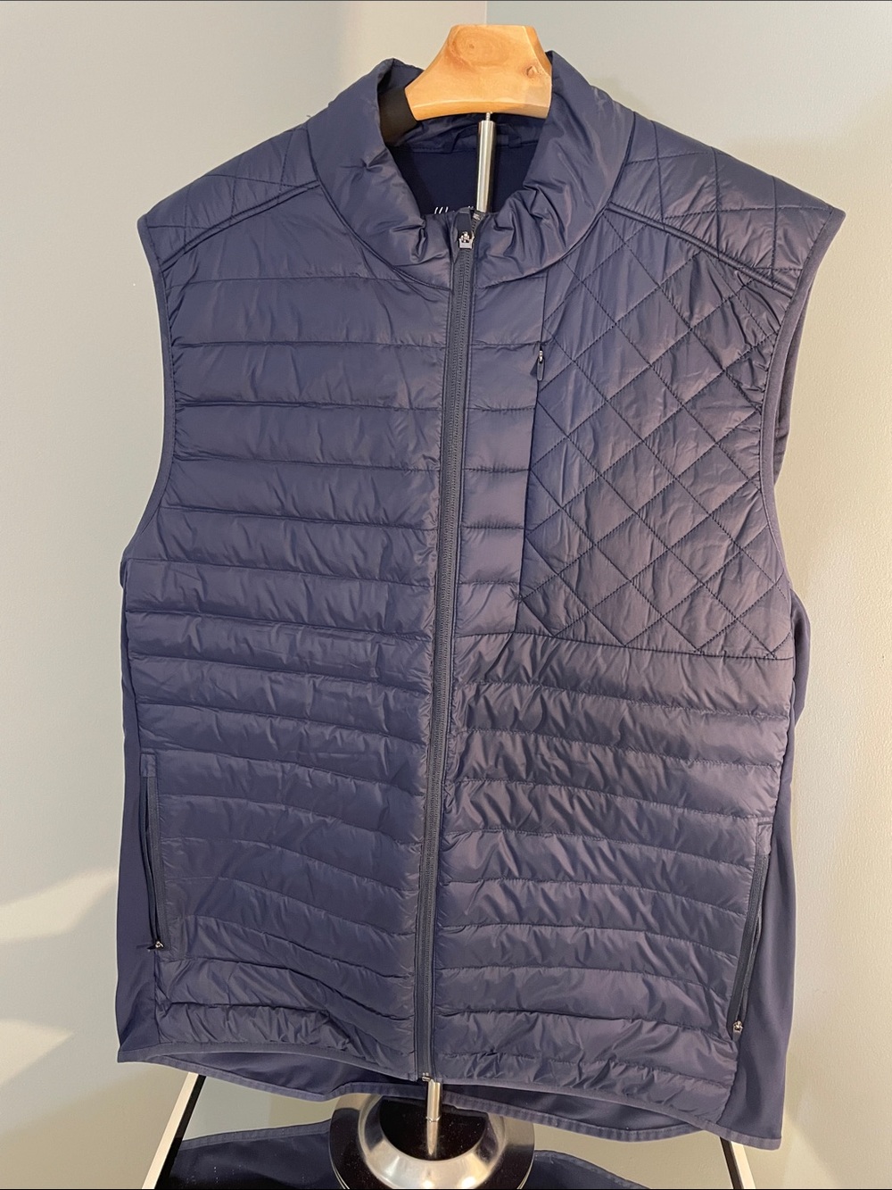 Walter Hagen Navy Quilted Lightweight Vest